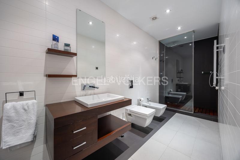 Foto d0178423-34a2-42be-95b3-1e057483d298. Casa adossada amb calefacció aparcament piscina a Madrid