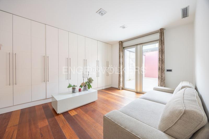 Foto d942629b-3f67-475d-b2d1-28019dc8a541. Casa adossada amb calefacció aparcament piscina a Madrid