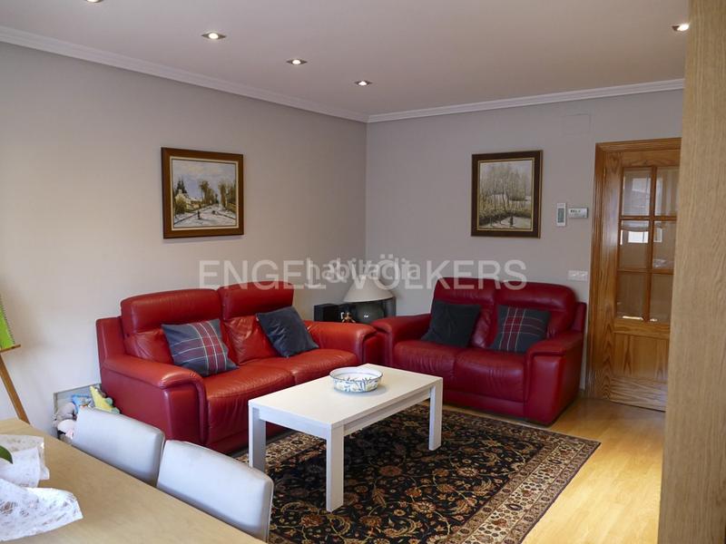 Foto 295120b5-2595-48c7-a656-b49f375f8110. Duplex avec chauffage parking dans Villalba Estación Collado Villalba