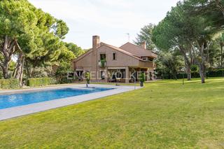 Casa a Montealina. Exclusiva vivienda en la urbanización montealina