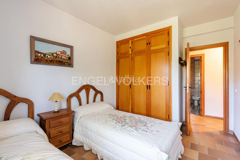 Foto 40559027-1ba6-4228-9740-e321100d38a9. Mas avec chauffage parking dans Pino Alto-Navarredonda Valdemorillo