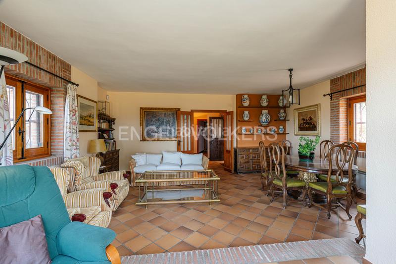 Foto bfe9d75d-76ea-4a81-93bf-f860c2633131. Mas avec chauffage parking dans Pino Alto-Navarredonda Valdemorillo