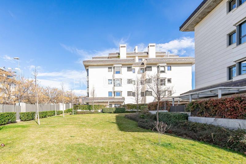 Foto 6b198621-f848-4be9-9526-f0ae1a571104. Appartement avec chauffage parking piscine dans Arroyo de la Vega La Moraleja