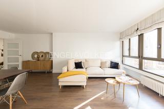 Apartamento  Calle de raimundo fernández villaverde. Bonita propiedad en urbanización géminis con garaje y trastero