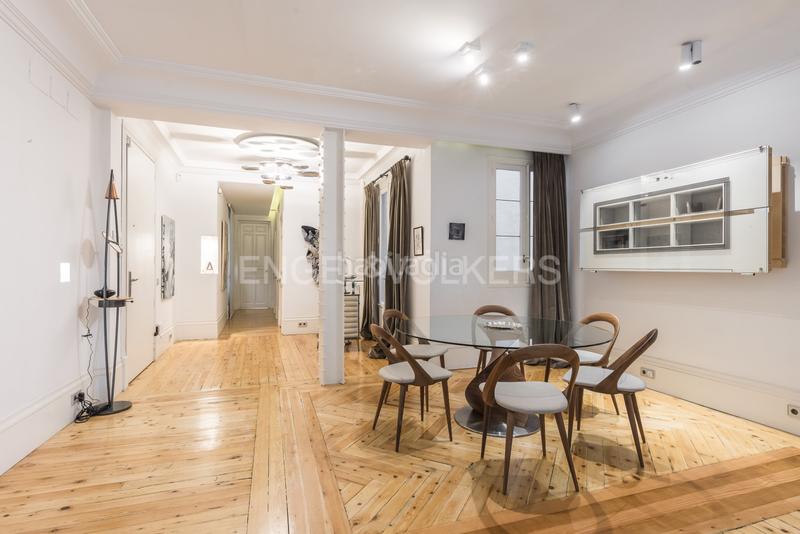 Foto 7c3f7e86-aec9-4ea7-97e8-59a253820621. Appartement avec chauffage dans Almagro Madrid