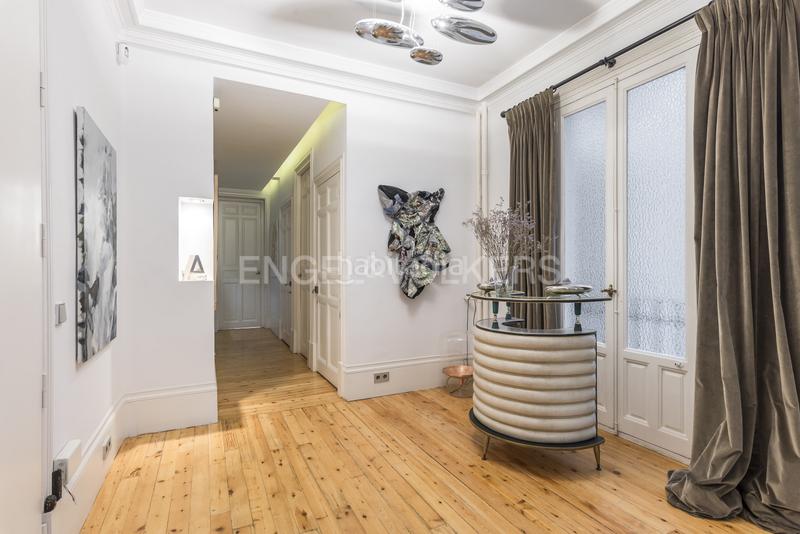 Foto 9278e263-ab24-47c9-bbba-d71d74c5def9. Appartement avec chauffage dans Almagro Madrid