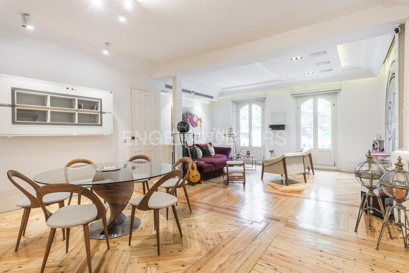 Foto f9bc0ba7-441c-46b3-87ff-602f9f4764cd. Appartement avec chauffage dans Almagro Madrid