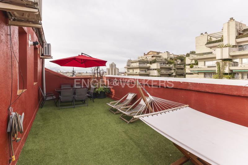 Foto 63516f27-4fcb-4a6e-857f-ab048476a6a8. Ático  con terraza y vistas 180 sobre en Universidad-Malasaña Madrid