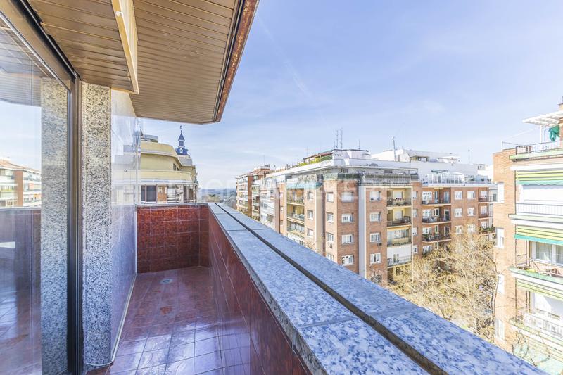 Foto b92add5b-04e0-4e73-bb94-9d588e99d0a4. Alquiler apartamento amplio y luminoso piso en argelles en alquiler en Madrid
