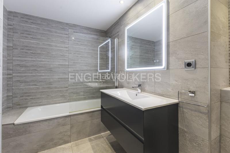 Foto 8581c1ab-8f1d-49c8-a4c3-4cd9e4720860. Location appartement avec chauffage parking dans Argüelles Madrid