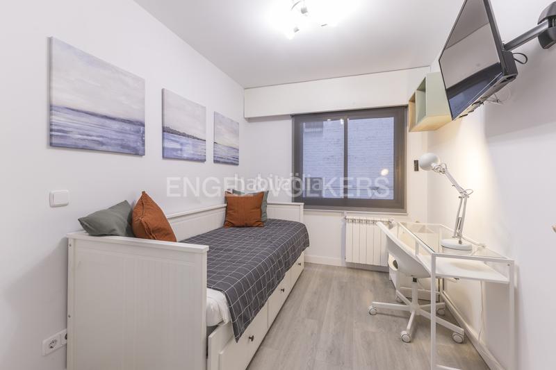 Foto f0cdef51-b5bb-4438-bf9c-427c436c11c5. Piccolo appartamento con riscaldamento parcheggio in Madrid
