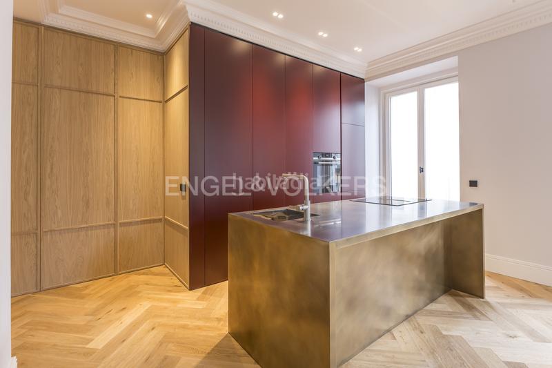 Foto a9e4415b-e0ef-479a-b8e2-3b5c1a835906. Appartement mit heizung in Justicia-Chueca Madrid