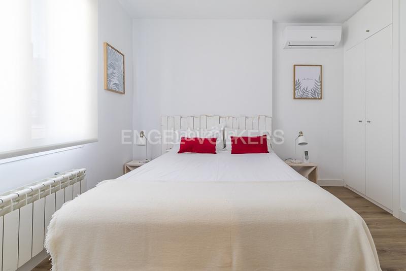 Foto 5801bd7e-5ecf-4101-82ef-4180b8ac6b08. Alquiler apartamento luminoso ático de un dormitorio en calle limonero en alquiler en Madrid