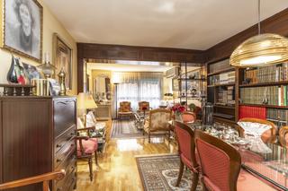 Apartament  Calle de pedro rico. Estupenda propiedad en calle pedro rico