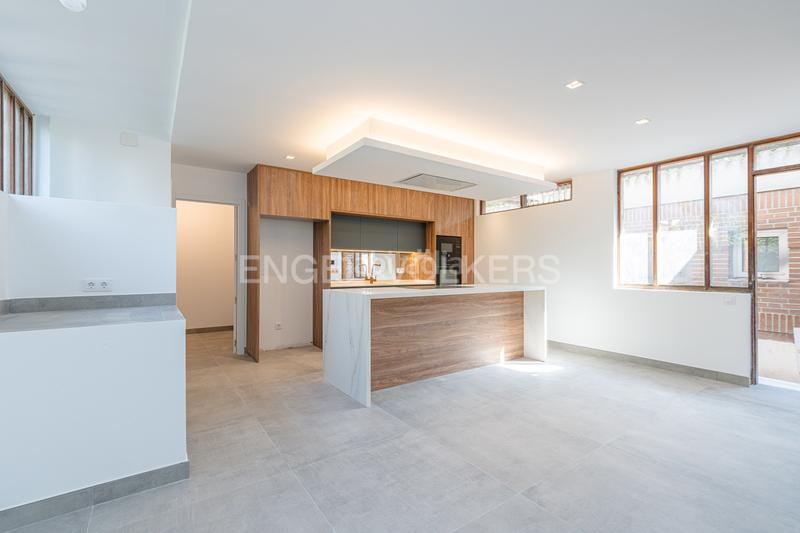 Foto 5886943e-c40d-4d3e-ad8c-e3fae6a7dfba. Lloguer casa amb calefacció aparcament piscina a Pozuelo de Alarcón