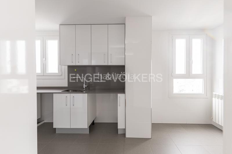 Foto 368be769-f72c-4748-9429-e2b82d9a639b. Attico con riscaldamento parcheggio piscina in Tempranales San Sebastián de los Reyes