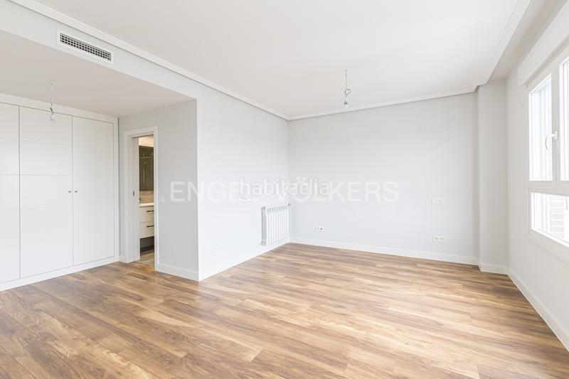 Foto 3d62e9cf-937e-4167-8a2a-4753330bb1fa. Attico con riscaldamento parcheggio piscina in Tempranales San Sebastián de los Reyes