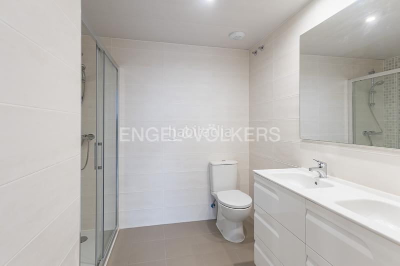 Foto 542149a2-8598-46c6-8693-8cab9ed5fbcb. Attico con riscaldamento parcheggio piscina in Tempranales San Sebastián de los Reyes