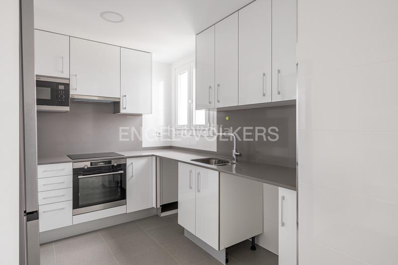 Foto 6c7c66ab-9967-4afc-bcb9-ef1edbffc892. Attico con riscaldamento parcheggio piscina in Tempranales San Sebastián de los Reyes