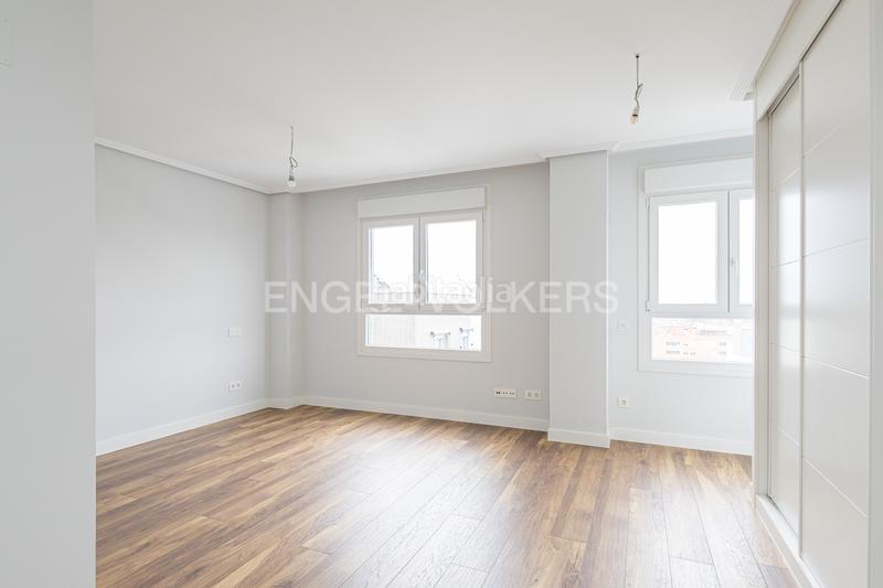 Foto cde4cbae-3618-4f67-b155-e94251fe7894. Attico con riscaldamento parcheggio piscina in Tempranales San Sebastián de los Reyes