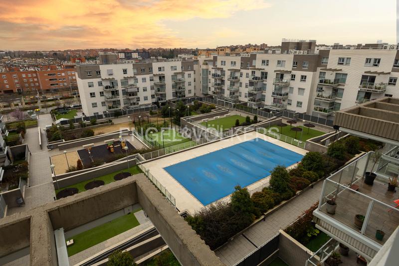 Foto cef07d65-05f3-46ab-9afe-7827dfd89e32. Attico con riscaldamento parcheggio piscina in Tempranales San Sebastián de los Reyes