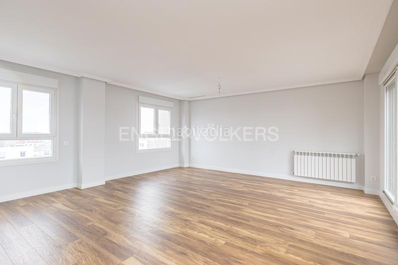 Foto d41f3e79-f46e-4371-9459-4c254060bae0. Attico con riscaldamento parcheggio piscina in Tempranales San Sebastián de los Reyes