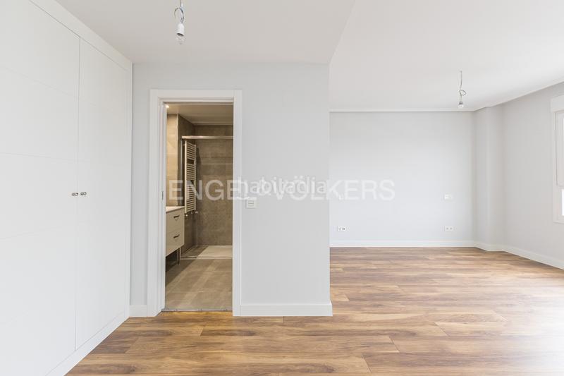 Foto e0935694-9dc1-4769-9dde-24127726d91c. Attico con riscaldamento parcheggio piscina in Tempranales San Sebastián de los Reyes