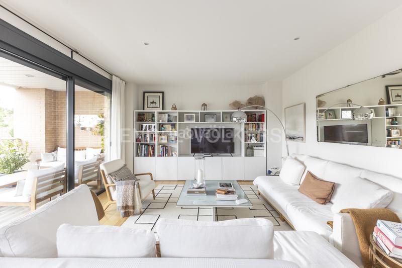 Foto 5633d7c9-6a57-4477-8f1d-92c042578bb1. Piccolo appartamento con riscaldamento parcheggio piscina in La Moraleja