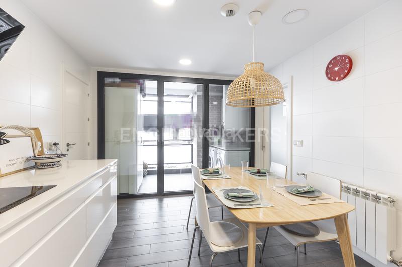 Foto 660c8dc0-e043-488b-9d47-8fa8a931631d. Piccolo appartamento con riscaldamento parcheggio piscina in La Moraleja