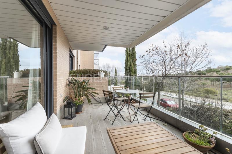 Foto 74921af1-eed9-4e63-9703-2df7d8b929f0. Piccolo appartamento con riscaldamento parcheggio piscina in La Moraleja