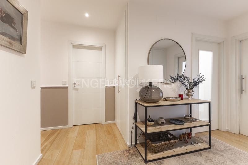 Foto 8c0feacf-b3a6-499d-bf82-95d8cdad3b73. Piccolo appartamento con riscaldamento parcheggio piscina in La Moraleja