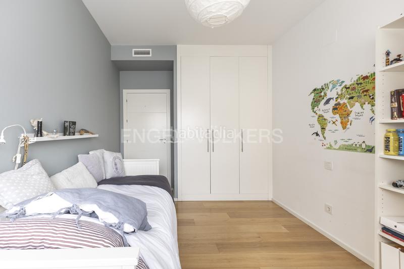 Foto 9d744d66-ec13-4f23-be62-e18740a11e92. Piccolo appartamento con riscaldamento parcheggio piscina in La Moraleja