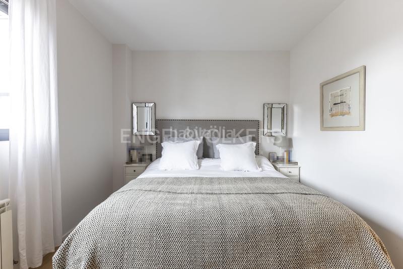 Foto c0e73ea5-3c53-4fd2-b87a-1bde0ee58231. Piccolo appartamento con riscaldamento parcheggio piscina in La Moraleja