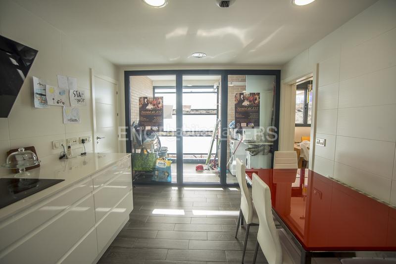 Foto f057acf9-a757-4cfb-9f50-7c5ee9c66284. Piccolo appartamento con riscaldamento parcheggio piscina in La Moraleja