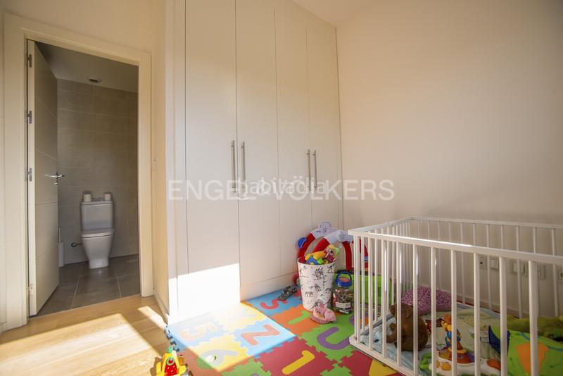 Foto f160eba8-2d9b-4de4-89e6-efa94bbee966. Piccolo appartamento con riscaldamento parcheggio piscina in La Moraleja