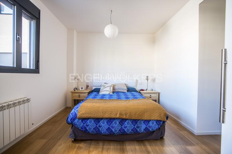 Foto fc61d66d-9c3d-43c9-aca8-bd96555def2e. Piccolo appartamento con riscaldamento parcheggio piscina in La Moraleja