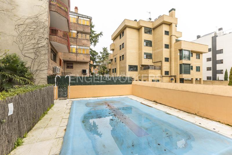 Foto bce11566-b27e-4551-9623-af69a6055e65. Piccolo appartamento con riscaldamento parcheggio piscina in Madrid