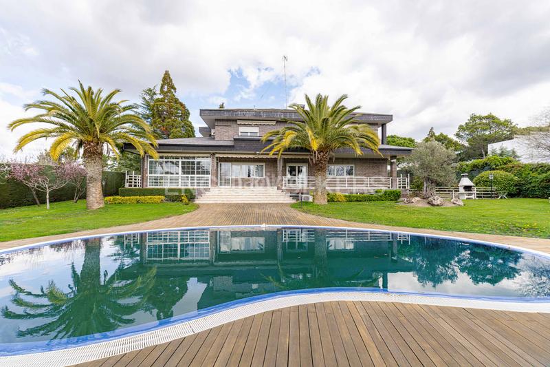 Foto 9521e7e7-c5ca-4c07-b093-db97c3764a92. Casa fantástico chalet unifamiliar en Las Lomas en Boadilla del Monte