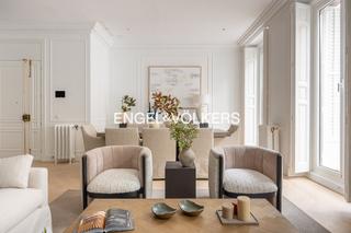 Apartament a Castellana. Amplia vivienda reformada en la milla de oro