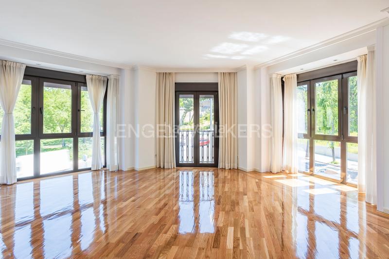 Foto d3217161-311f-4777-b962-b7a08e01f3de. Location appartement avec chauffage parking dans Imperial Madrid