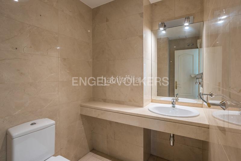 Foto f903a673-f3d1-4d51-b2f5-a37f45339d01. Location appartement avec chauffage parking dans Imperial Madrid