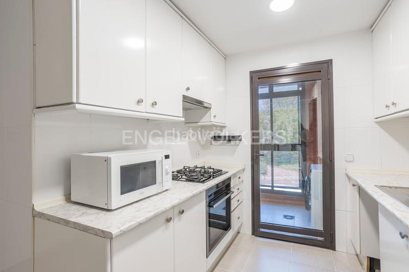 Foto fa985d39-6394-4a1e-840e-93455a5833b5. Rent apartment with heating parking in Imperial Madrid