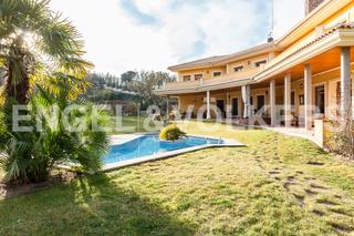 Casa a Ciudalcampo. Magnífico chalet en urbanización ciudalcampo