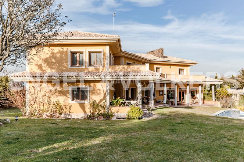 Foto 87e9bb10-efdd-42ab-bd19-dfb279d280fa. Haus mit heizung parking pool in Ciudalcampo