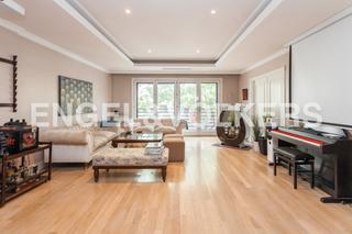 Lloguer Apartament a Almagro. Espectacular  piso en almagro