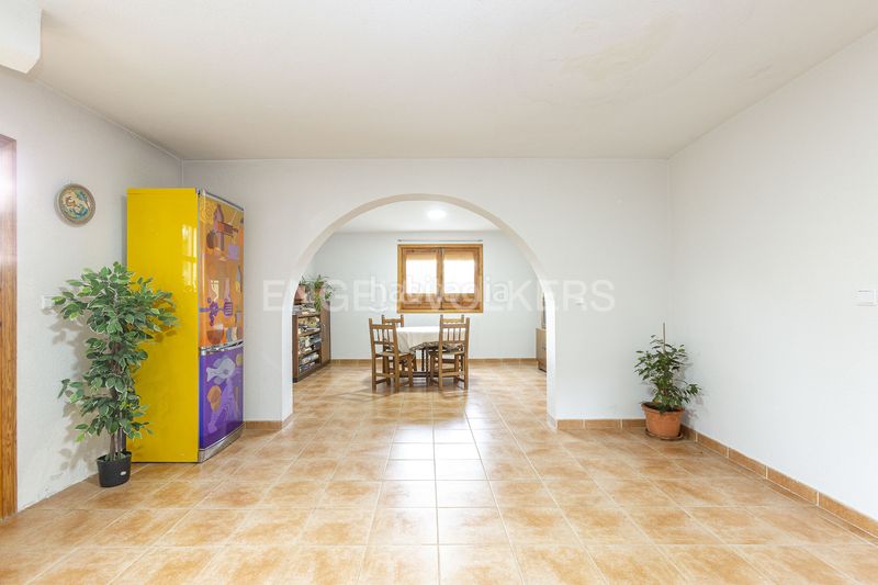 Foto 0b09f2ba-1b95-4a03-9b99-d94dffbdd29e. Casa amb calefacció aparcament piscina a Cerro Alarcón Valdemorillo