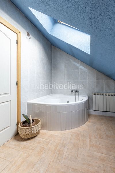 Foto ad85a83d-0c7d-4fc2-8318-c4f3db03cf58. Casa amb calefacció aparcament piscina a Cerro Alarcón Valdemorillo