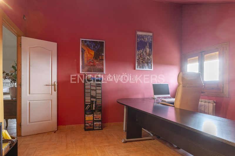 Foto c907e993-2623-401f-8034-3e458e235655. Casa amb calefacció aparcament piscina a Cerro Alarcón Valdemorillo