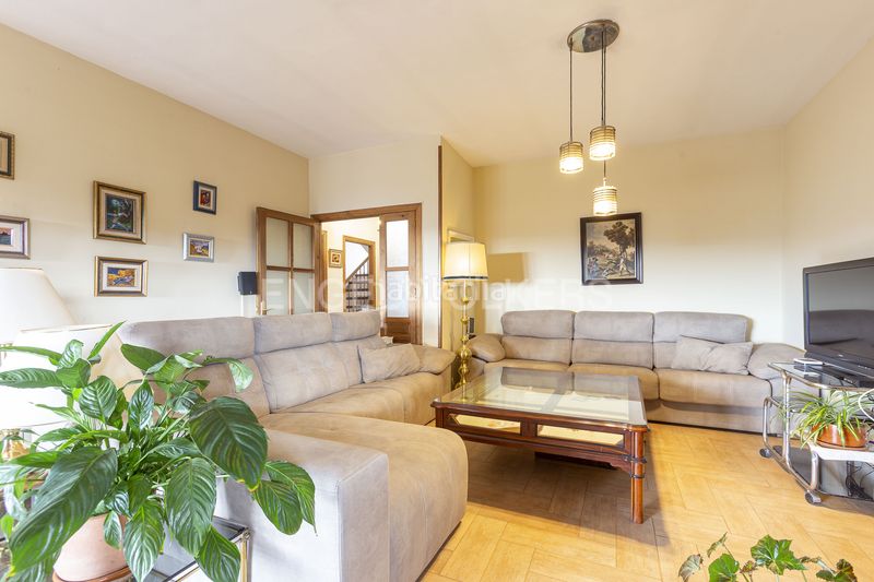 Foto dfa66467-c3b0-4f57-866d-9292341f58ea. Casa amb calefacció aparcament piscina a Cerro Alarcón Valdemorillo