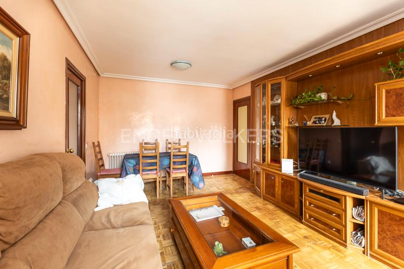 Foto 9149bf0b-43f2-4b12-ab34-a1e807aa0315. Apartamento piso de 4 habitaciones en una ubicación ideal en San Sebastián de los Reyes